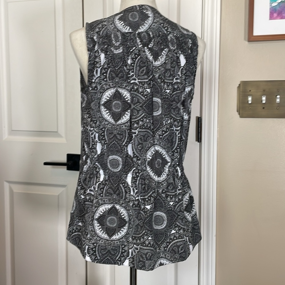😀 Free w/ Purchase Banana Republic Sleeveless Button Down Blouse Size Small - Picture 7 of 9